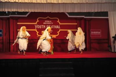 Oppana- a dance form and a performing art practiced by the Muslim women in the Malabar region of Kerala.